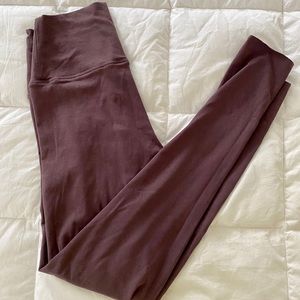 Aritzia TNA atmosphere leggings
